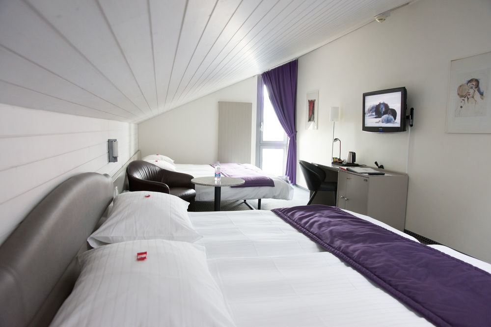 Hotel Fly Away Kloten Exterior photo
